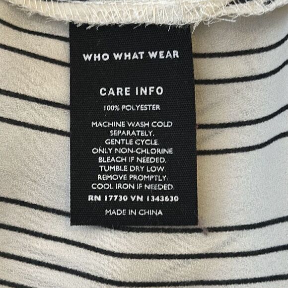 Who What Wear Pinstriped Button Down Small - Picture 6 of 6